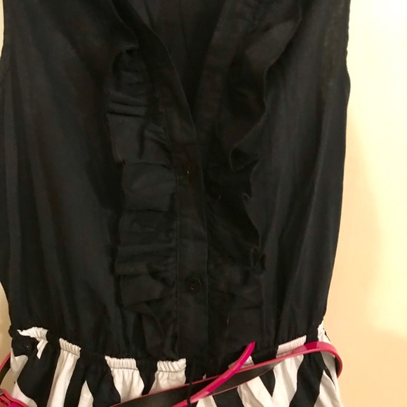 NWT Fun ✨ Blk &White striped geometrically!👗 - Picture 3 of 5